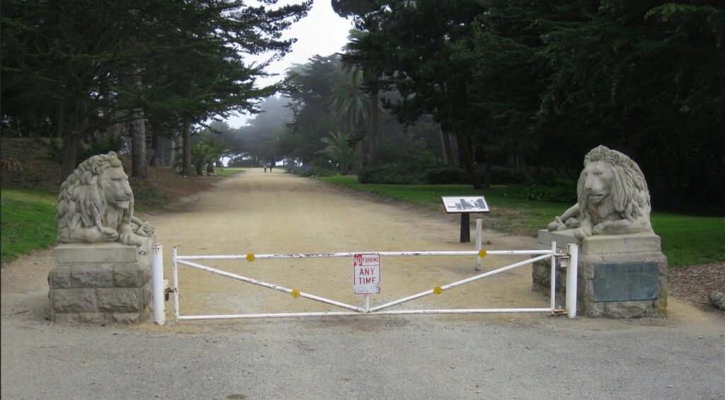 Sutro Heights gate with lions